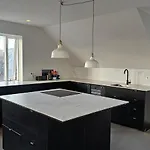Spacious Nordic Home In Rvk